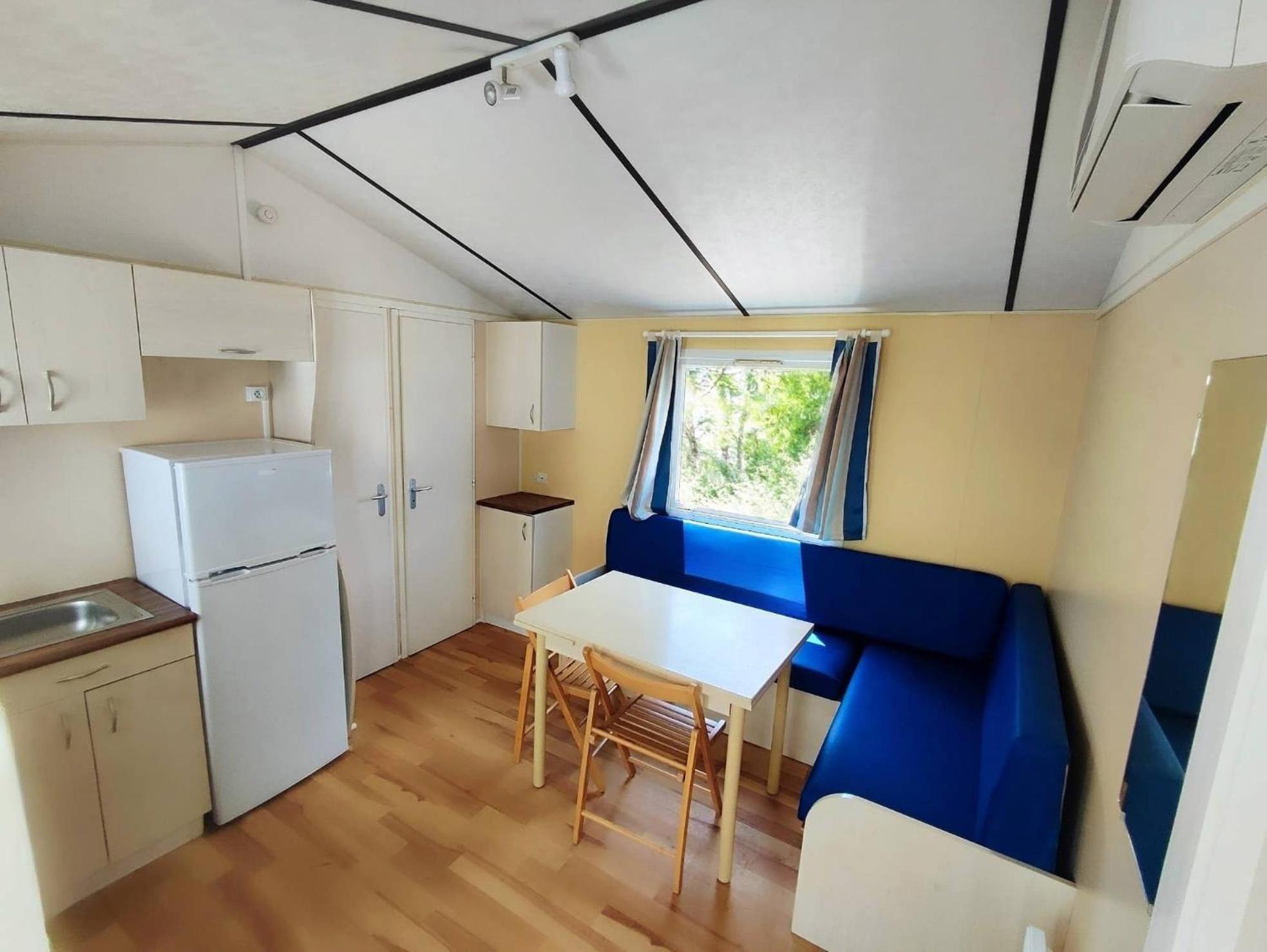 Camping Des Bains Saint-Honoré Стая снимка